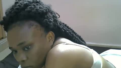 Snapshot of miss_velour chatting on May 14, 7:59 am miss_velour online show from May 14, 7:59 am
