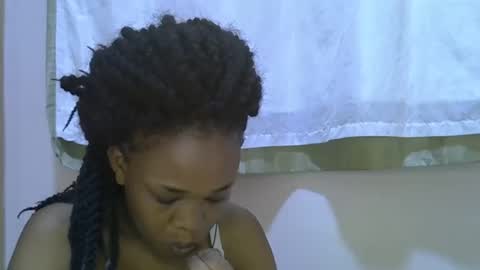 Snapshot of miss_velour chatting on May 27, 2:30 am miss_velour online show from May 27, 2:30 am