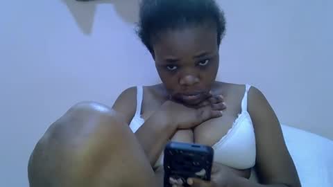 Snapshot of miss_velour chatting on June 1, 10:06 am miss_velour online show from June 1, 10:06 am