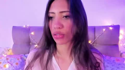 Snapshot of miss_veronica2 chatting on February 4, 3:26 pm Miss Veronica online show from February 4, 3:26 pm