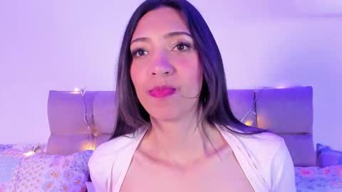 Snapshot of miss_veronica2 chatting on February 6, 12:37 pm Miss Veronica online show from February 6, 12:37 pm