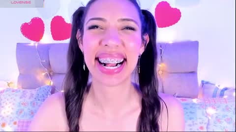 Snapshot of miss_veronica2 chatting on February 12, 5:48 pm Miss Veronica online show from February 12, 5:48 pm