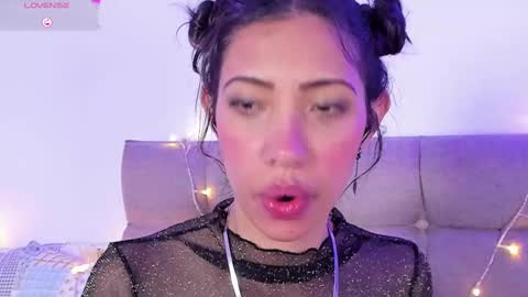 Snapshot of miss_veronica2 chatting on February 18, 6:15 pm Miss Veronica online show from February 18, 6:15 pm