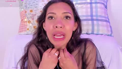 Snapshot of miss_veronica2 chatting on February 27, 3:26 pm Miss Veronica online show from February 27, 3:26 pm