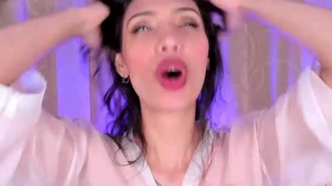 Miss Veronica online show from June 25, 1:26 pm