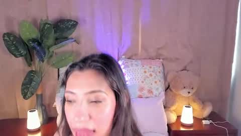 Miss Veronica online show from July 9, 1:37 pm