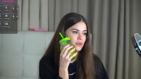 Snapshot of miss_viktoria chatting on June 6, 6:12 pm Miss Victoria online show from June 6, 6:12 pm