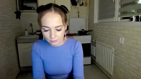 Snapshot of miss_you20 chatting on September 27, 8:14 pm miss_you20 online show from September 27, 8:14 pm