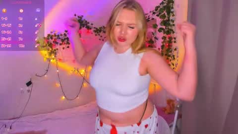 Tina  Julie online show from November 12, 9:58 pm