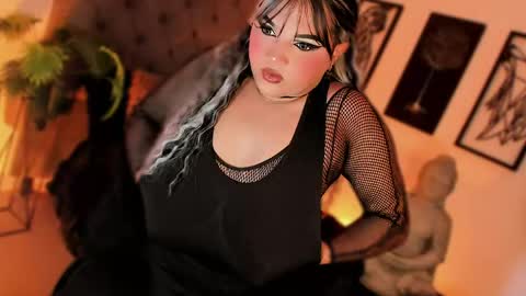 miss_zz online show from April 17, 4:21 pm