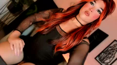 Snapshot of miss_zz chatting on June 8, 3:56 pm miss_zz online show from June 8, 3:56 pm