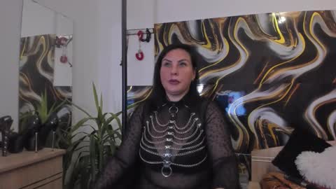 Snapshot of missaidadevine chatting on October 2, 7:43 pm Miss Aida Devine online show from October 2, 7:43 pm