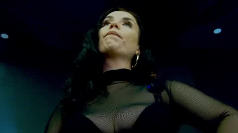 Snapshot of missalicereign chatting on April 25, 5:54 am AliceReign online show from April 25, 5:54 am