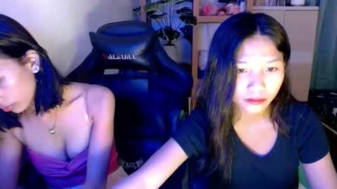 Snapshot of missalona69x chatting on February 23, 5:05 am Alona online show from February 23, 5:05 am