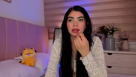 Ariadna Ruiz online show from March 18, 12:30 pm