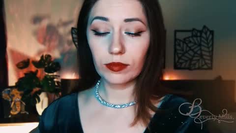 The divine Beverly online show from February 22, 9:04 pm