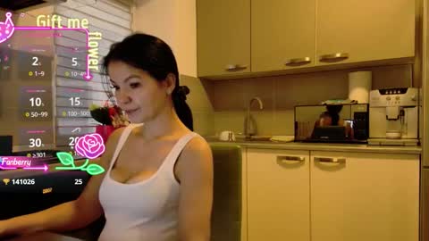 Snapshot of missbya chatting on November 10, 6:01 am missbya online show from November 10, 6:01 am