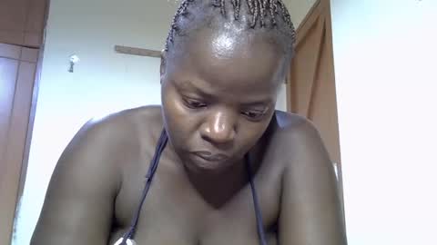 Snapshot of misscandy352_ chatting on June 17, 5:54 am misscandy352_ online show from June 17, 5:54 am