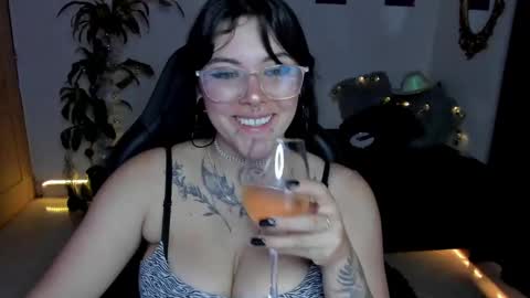 Missy Charlottte.  Hey remember to give me a thumbs up ty online show from December 6, 10:08 pm