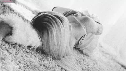 Chloe freelance model Please your thumbs up are important  online show from November 29, 11:30 pm