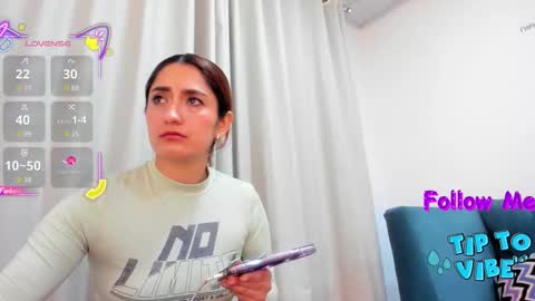 Snapshot of misscruz_ chatting on November 28, 2:47 am Victoria online show from November 28, 2:47 am