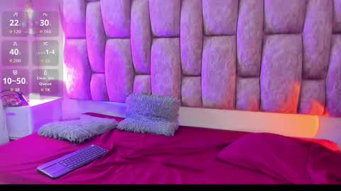 Snapshot of missdahlia_ chatting on October 3, 1:52 pm dahlia online show from October 3, 1:52 pm