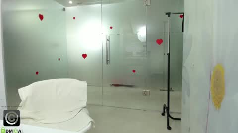 Snapshot of missdominna chatting on May 19, 2:51 am Miss Domina online show from May 19, 2:51 am
