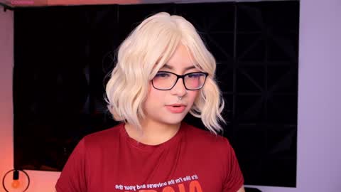 Snapshot of misselektra__ chatting on January 6, 3:42 am ELEKTRA online show from January 6, 3:42 am