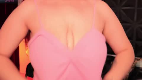 Snapshot of misselektra__ chatting on February 22, 4:07 am ELEKTRA online show from February 22, 4:07 am