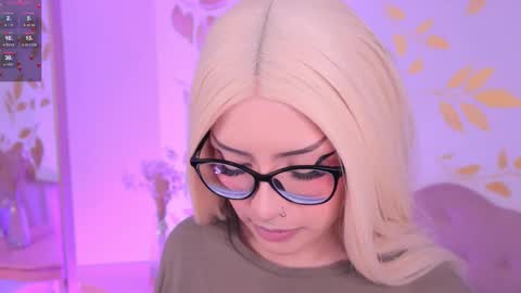 Snapshot of misselektra__ chatting on September 24, 4:38 am ELEKTRA online show from September 24, 4:38 am