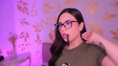 Snapshot of misselektra__ chatting on May 15, 3:57 am ELEKTRA online show from May 15, 3:57 am