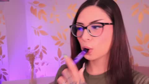 Snapshot of misselektra__ chatting on June 1, 4:14 am ELEKTRA online show from June 1, 4:14 am