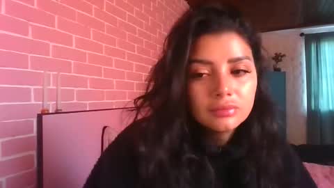 melodie  online show from September 12, 11:32 am