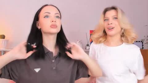 Hello dear my name Elisa online show from November 26, 9:21 am