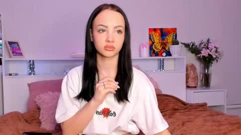 Snapshot of misseliss chatting on March 11, 7:31 pm Hello dear my name Elisa online show from March 11, 7:31 pm