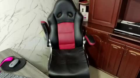 Escarlet online show from October 31, 1:28 am