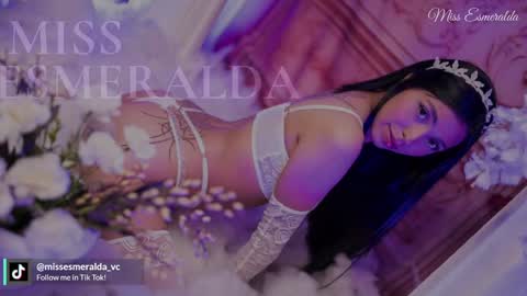 Snapshot of missesmeralda chatting on February 6, 2:22 am Julieta Arboleda but i like call me esme online show from February 6, 2:22 am