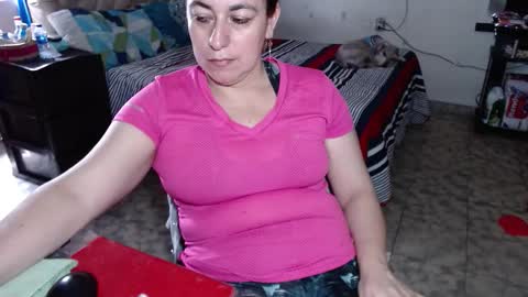 Snapshot of missgomezz_ chatting on February 25, 6:17 pm Maria Gomezz online show from February 25, 6:17 pm