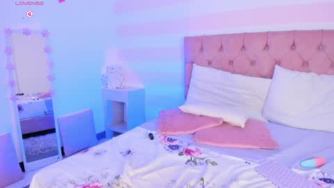 Melany Hiller online show from December 22, 7:22 am