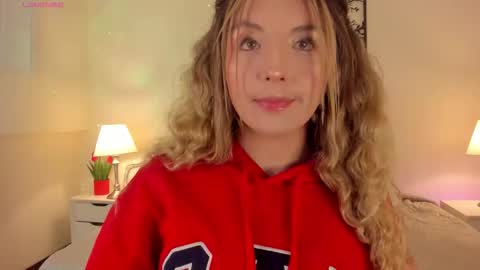 Bella Castillo online show from November 4, 12:48 pm