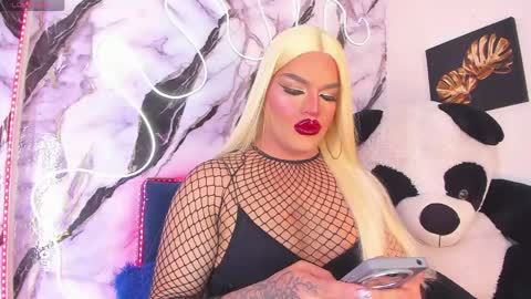 Snapshot of misskassandraa_ chatting on June 2, 12:56 am kassandra lazcano online show from June 2, 12:56 am
