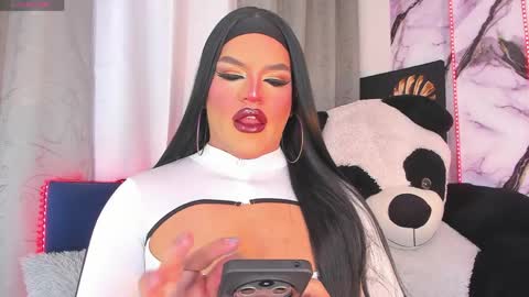 Snapshot of misskassandraa_ chatting on June 8, 11:27 pm kassandra lazcano online show from June 8, 11:27 pm