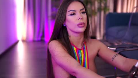 misskiarra online show from February 14, 8:21 am