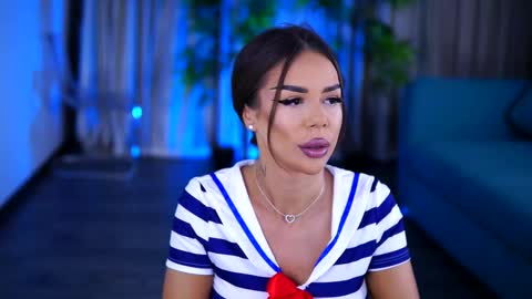 misskiarra online show from March 3, 4:36 am