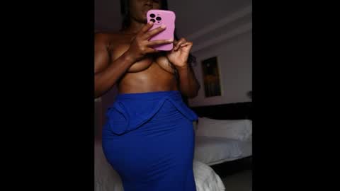 Snapshot of missksavage chatting on June 11, 6:50 pm Miss K online show from June 11, 6:50 pm