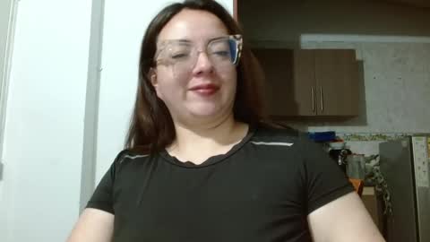 Snapshot of misslady__eva chatting on February 17, 8:19 am eva   online show from February 17, 8:19 am