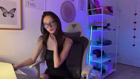 Snapshot of misslalii chatting on August 8, 7:38 pm misslalii online show from August 8, 7:38 pm