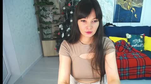 Snapshot of misslauraslim chatting on January 11, 8:11 am MissLaura online show from January 11, 8:11 am