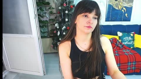 Snapshot of misslauraslim chatting on January 13, 6:27 am MissLaura online show from January 13, 6:27 am