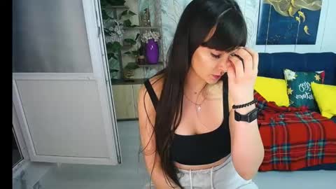 Snapshot of misslauraslim chatting on February 9, 10:09 am MissLaura online show from February 9, 10:09 am